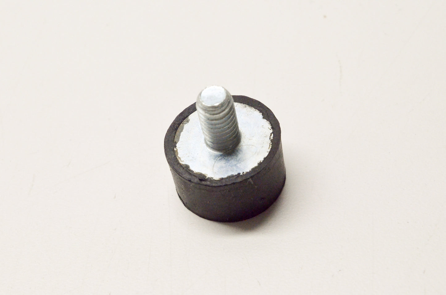 Hustler 605960 1" Isolator NOS