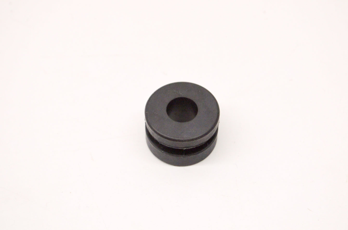 OEM Yamaha 90480-16561-00 Grommet NOS