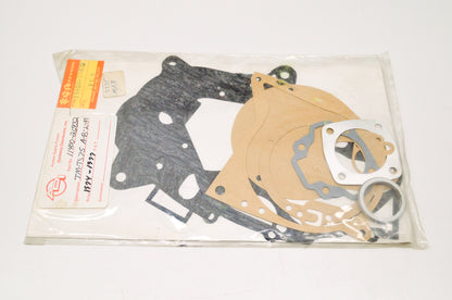 OEM Suzuki 11400-26832 Gasket Set NOS