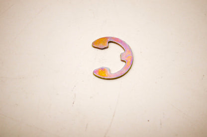 OEM Yamaha 93430-10015-00 Circlip NOS