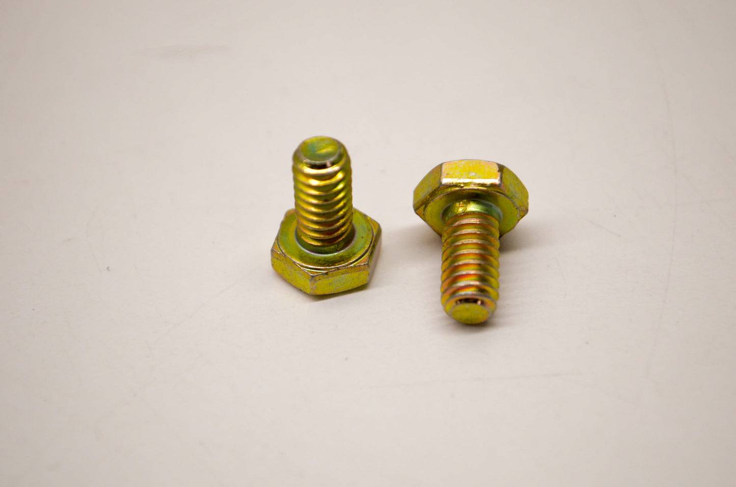 OEM Arctic Cat 8002-037 Hex Cap Screw 1/4-20x.50 QTY 2 NOS