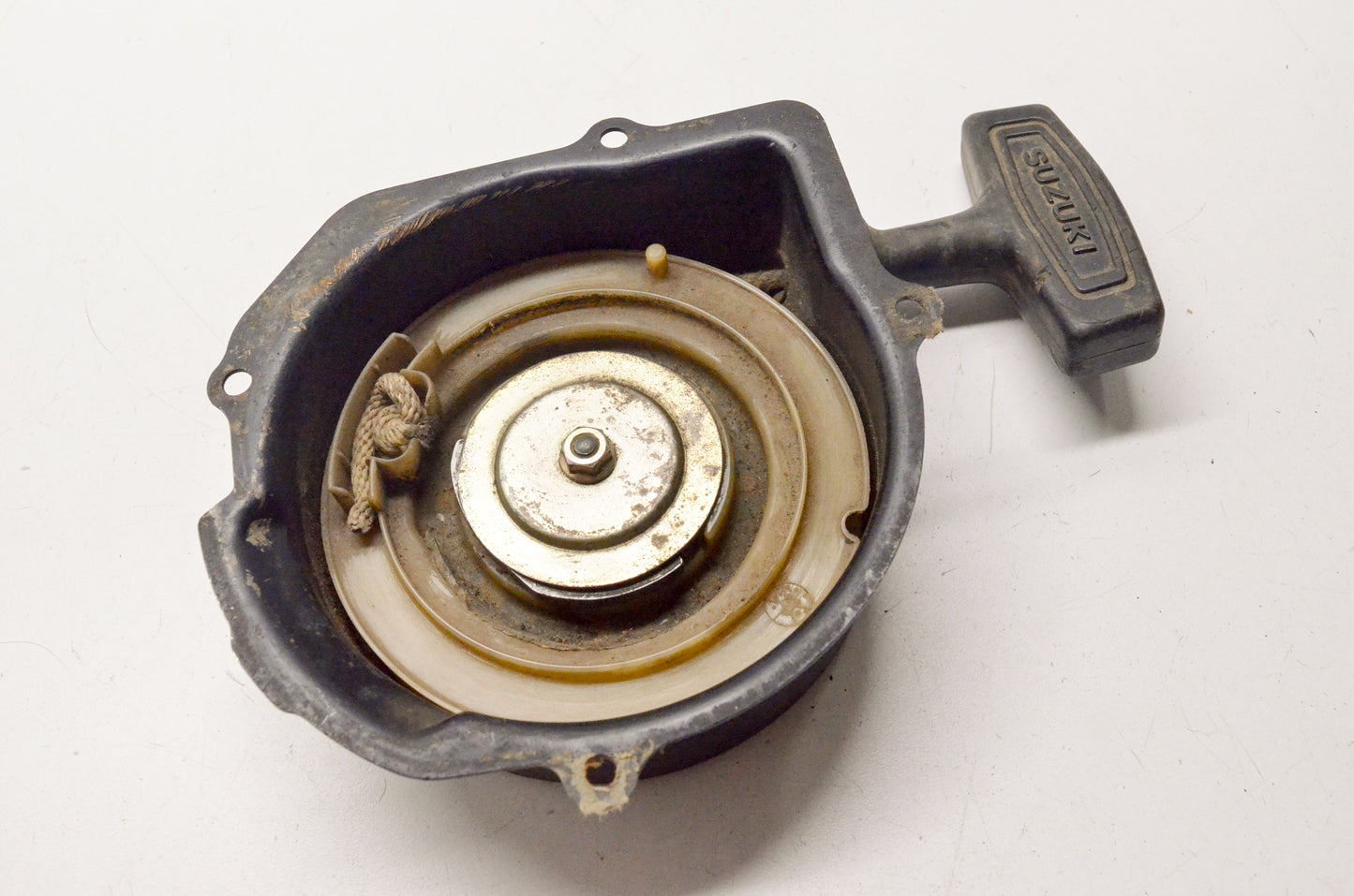 OEM Suzuki 18100-24404 Recoil Pull Starter Housing w/ Handle