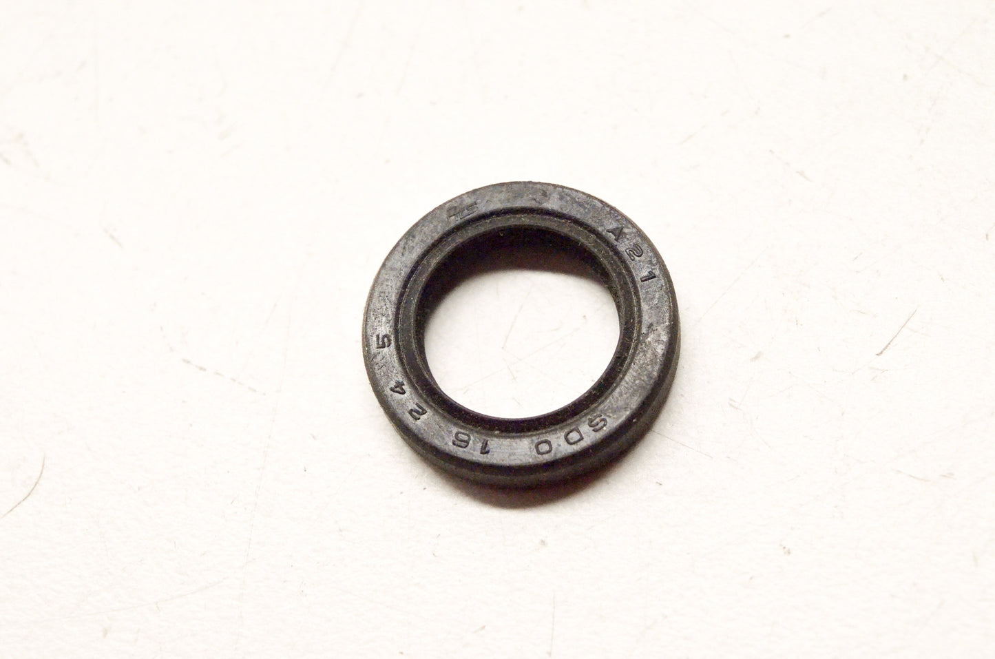 OEM Suzuki 09285-16003 Oil Seal 16x24x5 NOS
