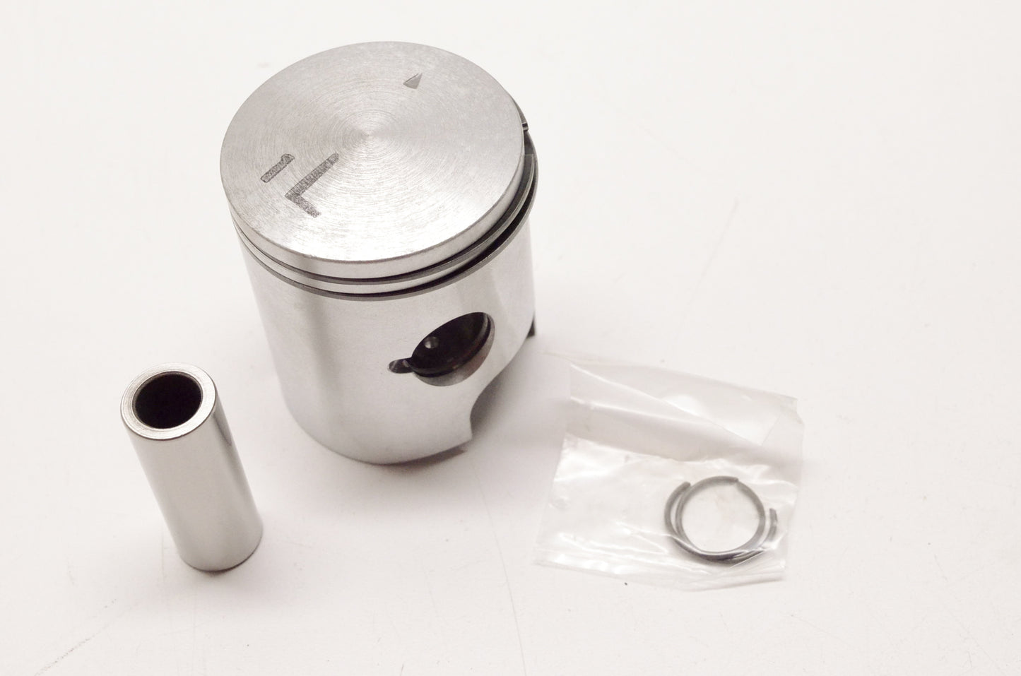 PartsUnlimited 8048, 100000 74921 LH Deere Piston Kit NOS