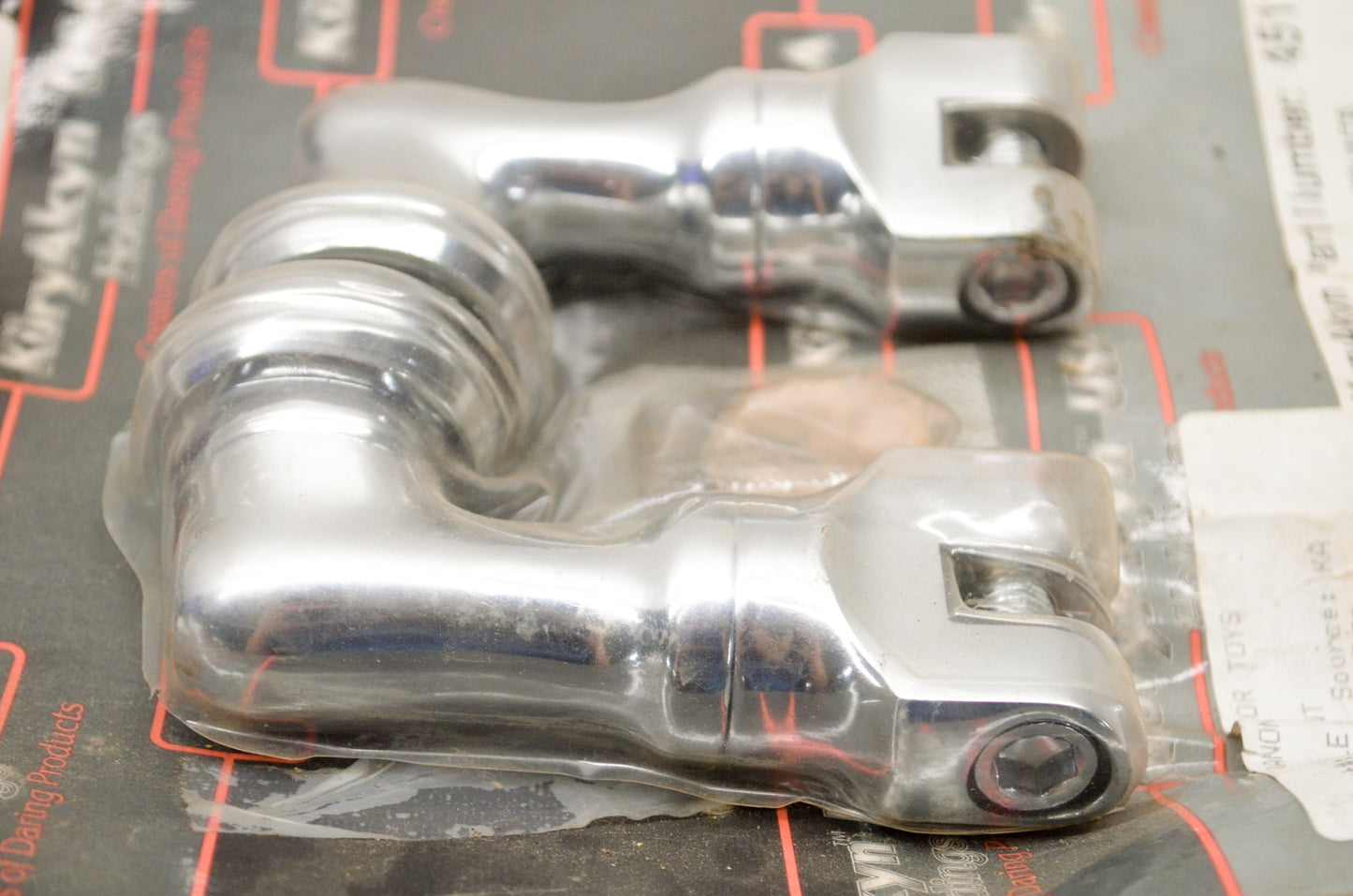Kuryakyn 4511 Right Angle Mount NOS
