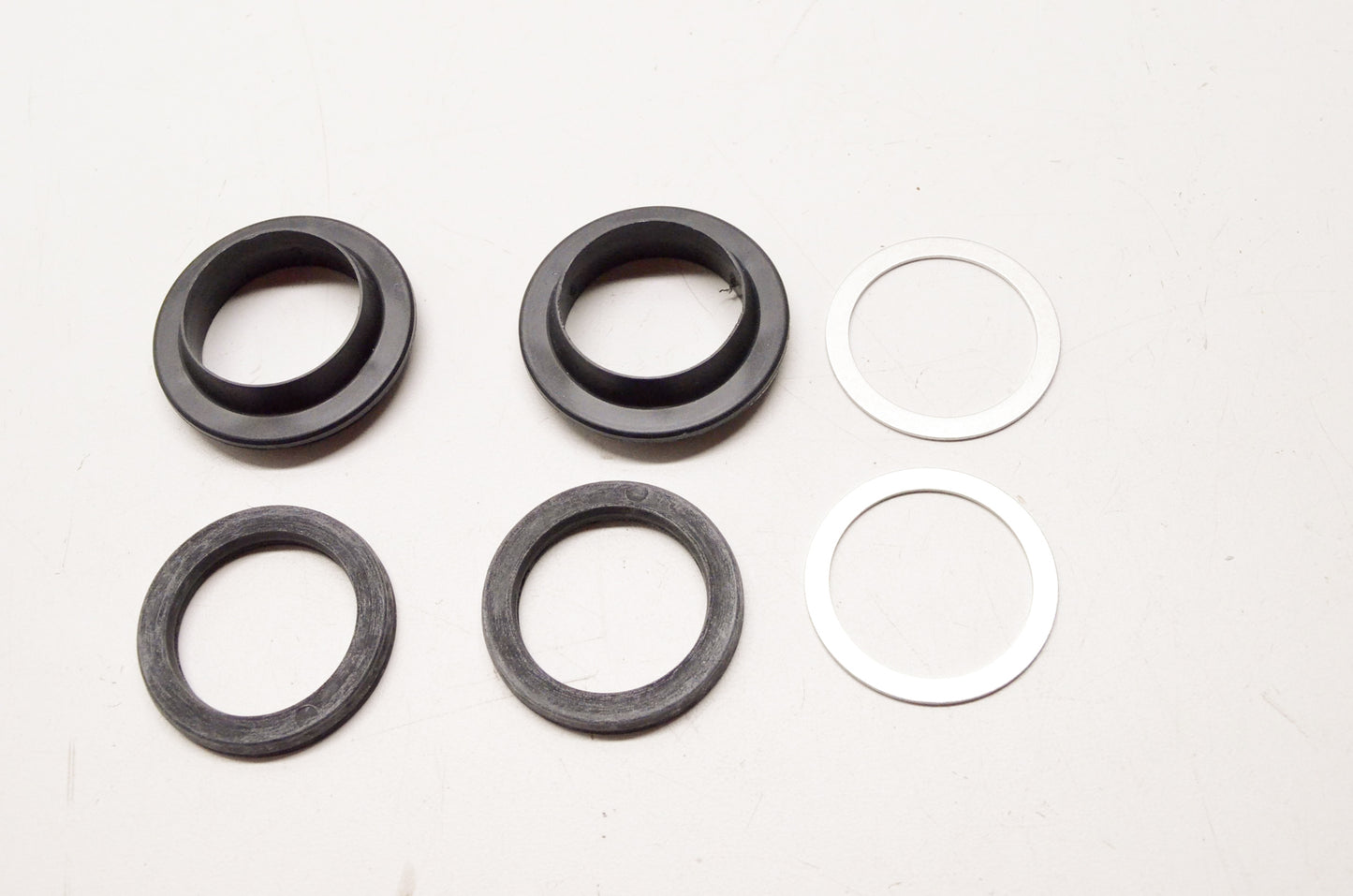 LeakProofSeals 42390 37mmx49mm Pro Wiper/Seal Kit NOS