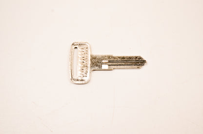 OEM YAMAHA 90890-55805-00 BLANK KEY 1215 NOS