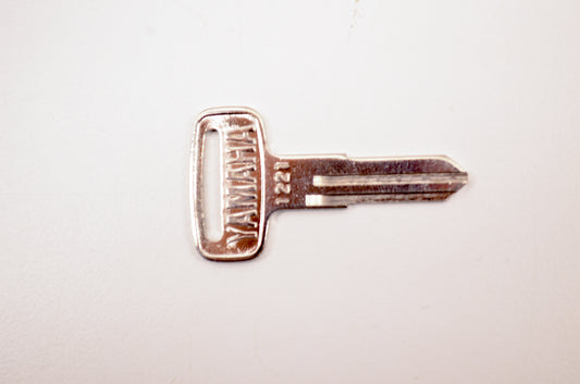 Oem Yamaha 90890-55811-00 Blank Key 1221 Nos