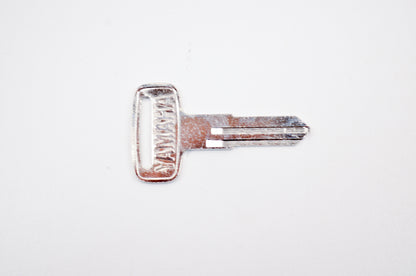 Oem Yamaha 90890-55811-00 Blank Key 1221 Nos