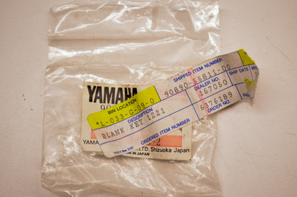 Oem Yamaha 90890-55811-00 Blank Key 1221 Nos