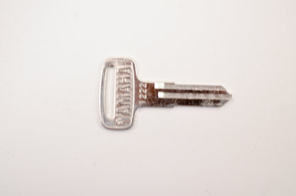 Oem Yamaha 90890-55812-00 Blank Key 1222 Nos