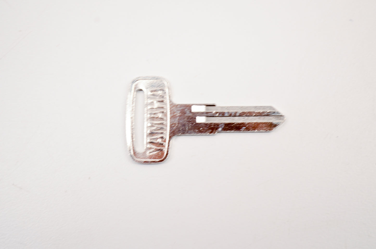 Oem Yamaha 90890-55812-00 Blank Key 1222 Nos
