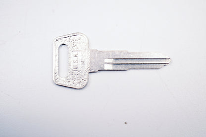 Oem Yamaha 90890-55817-00 Blank Key 1229 Nos