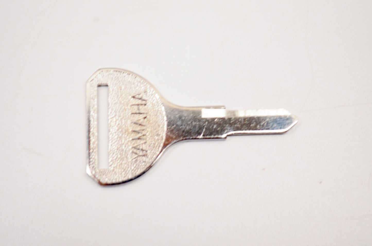 OEM YAMAHA 90890-55922-00 BLANK KEY 812 NOS