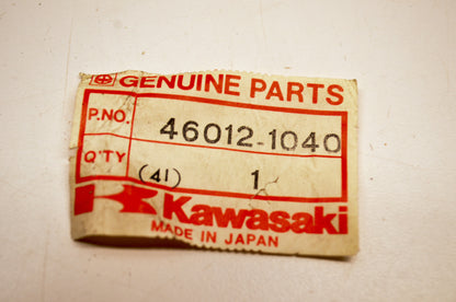 Oem Kawasaki 46012-1040 Handle Holder Nos