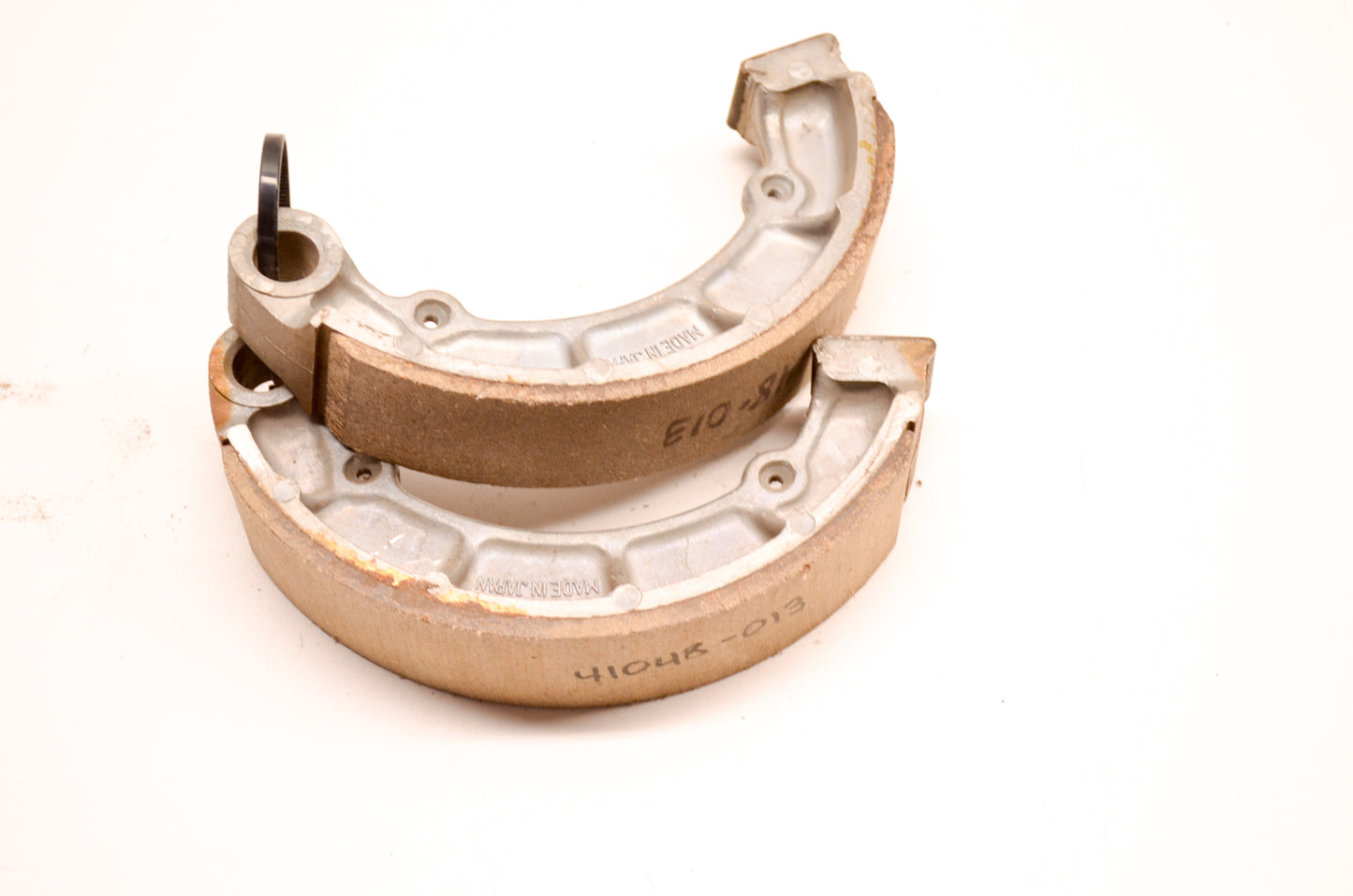 OEM KAWASAKI 41048-013 Brake Shoes Set NOS