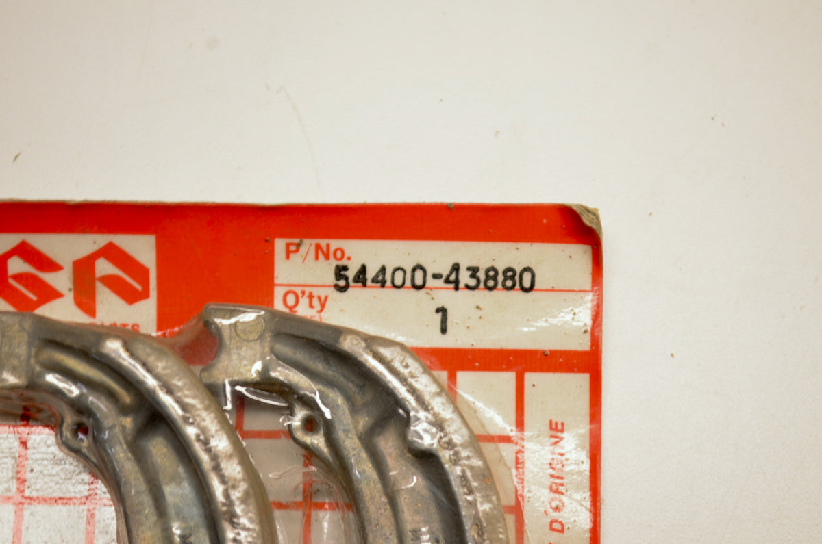 OEM SUZUKI 54400-43880 Brake Shoe Set NOS