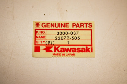 OEM Kawasaki 3000-037 Retainer NOS