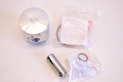 Wiseco 647M05400 Piston Kit NOS
