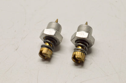 OEM Briggs & Stratton 391233 Needle Valve Qty 2 NOS