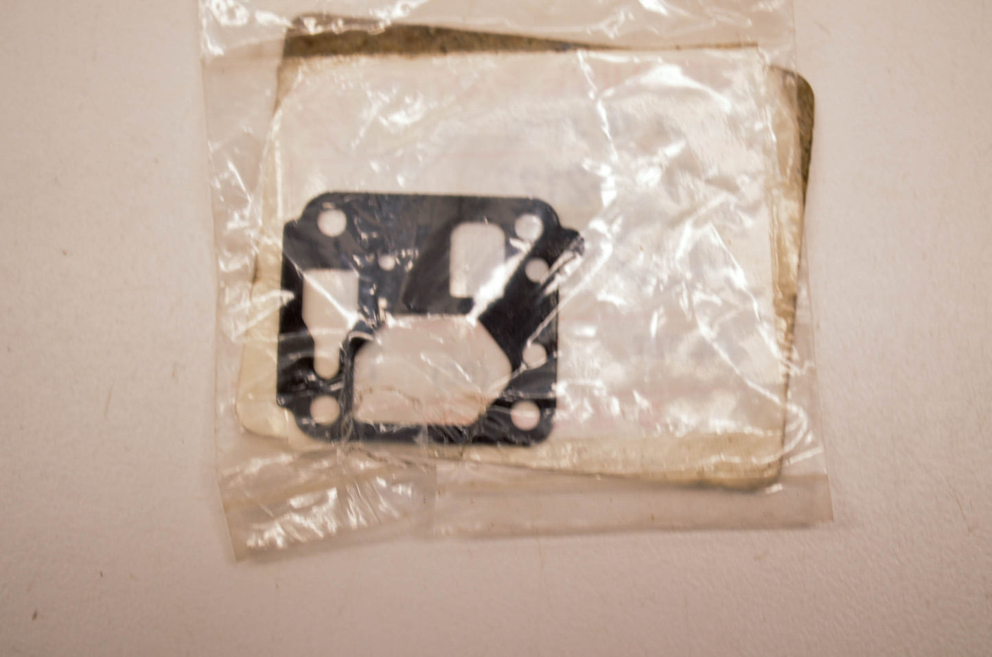 New OEM Kawasaki 11061-2122 Gasket NOS