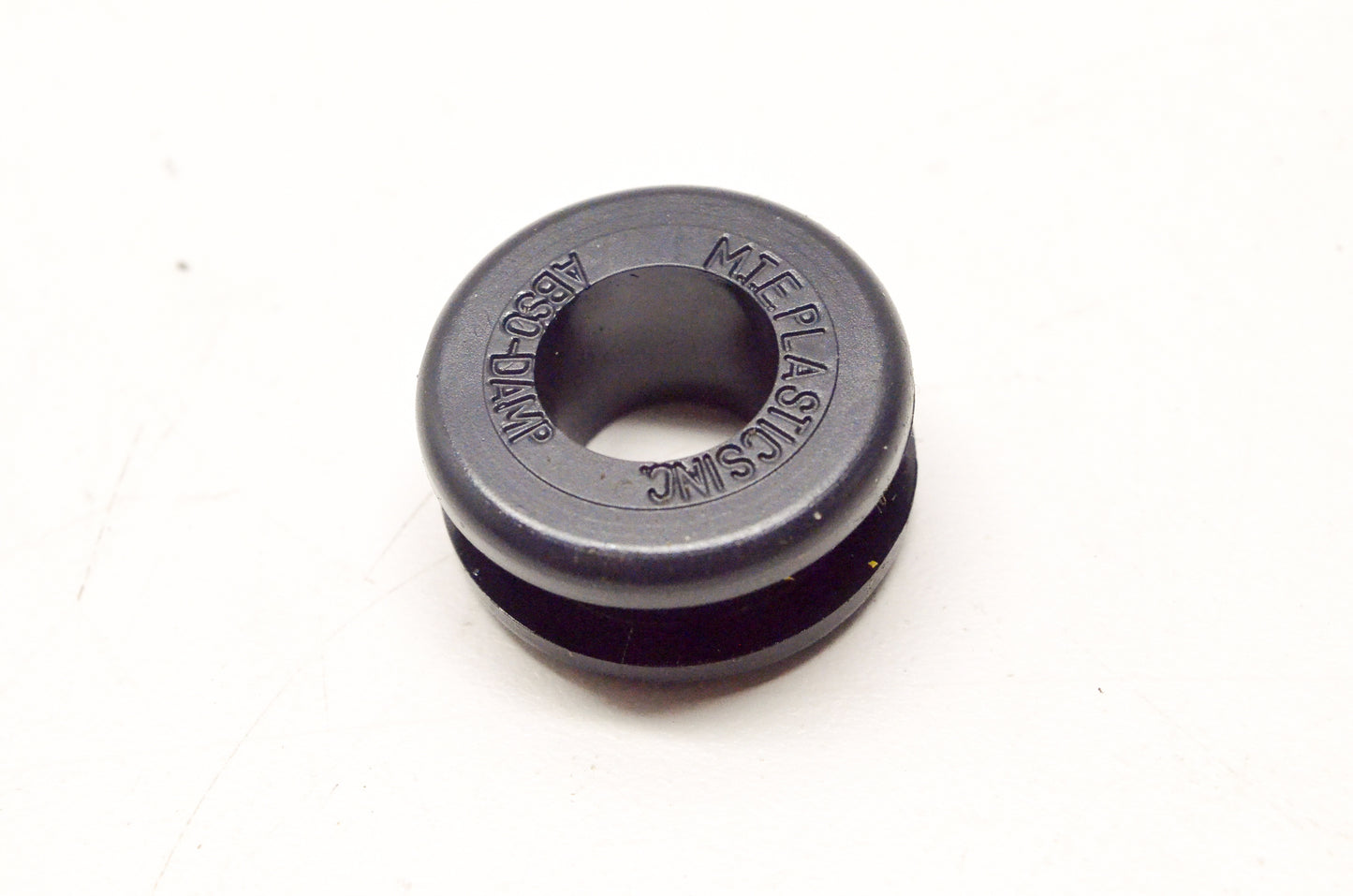 Custom Chrome 25577, 11477 Rubber Tank Mount NOS