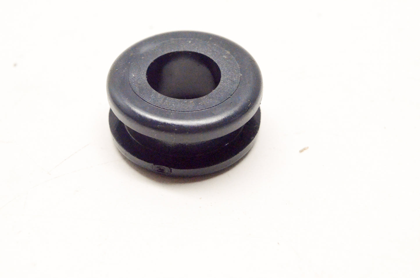 Custom Chrome 25577, 11477 Rubber Tank Mount NOS
