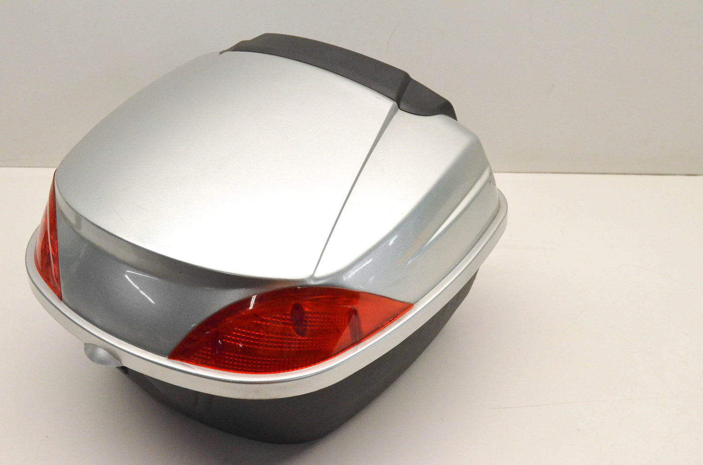 TAOTAO 86-576-82736488, 13736606588 Scooter Storage Trunk Silver