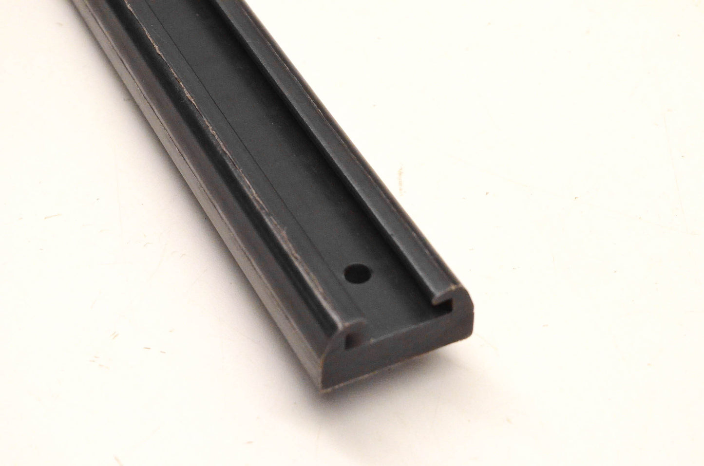 Garland 550-604, 8N4-47421-00-00, 26-41.63-1-01-01 Slide Black NOS