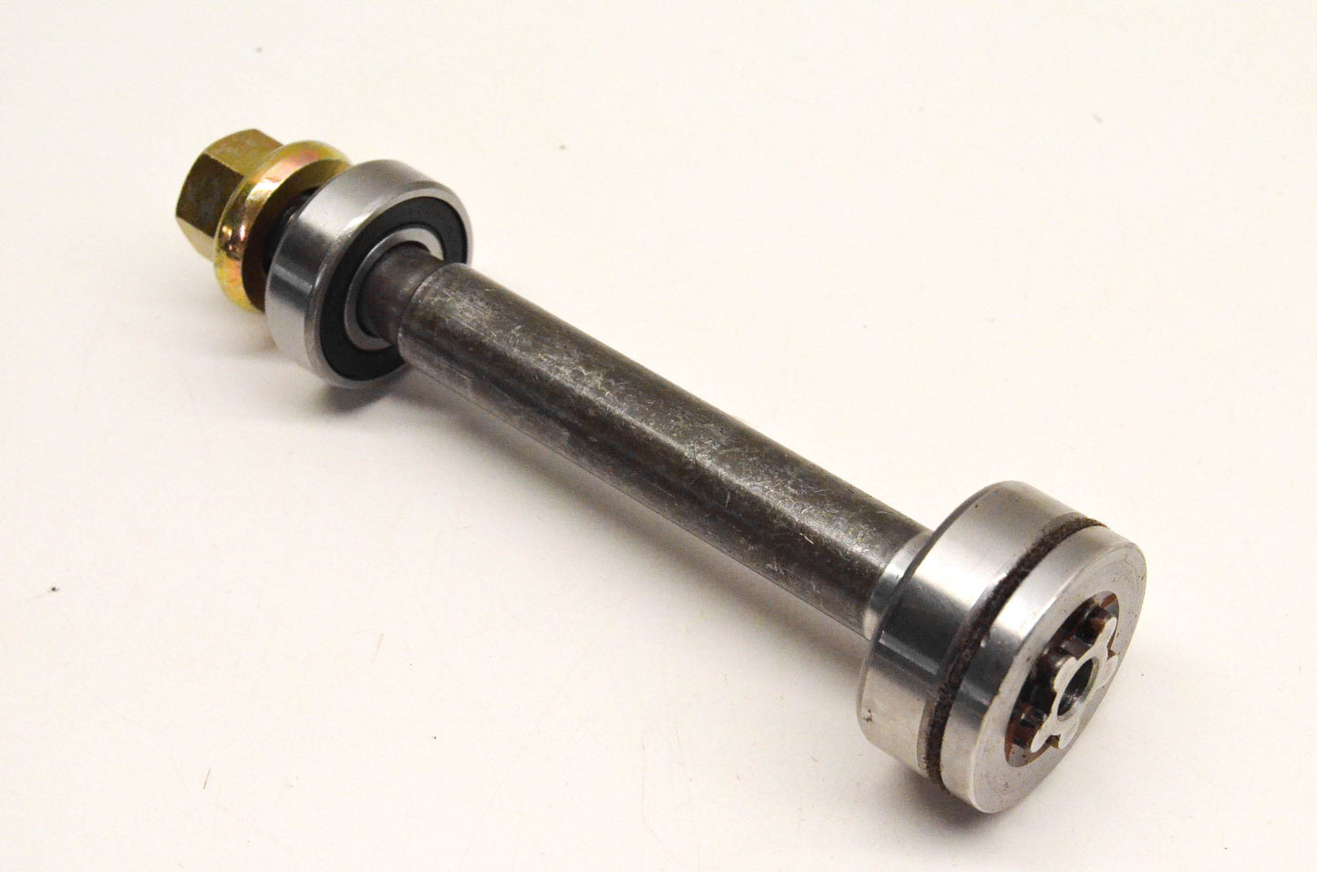 New OEM Husqvarna 5775226-01, 577522601 Mandrel Shaft NOS
