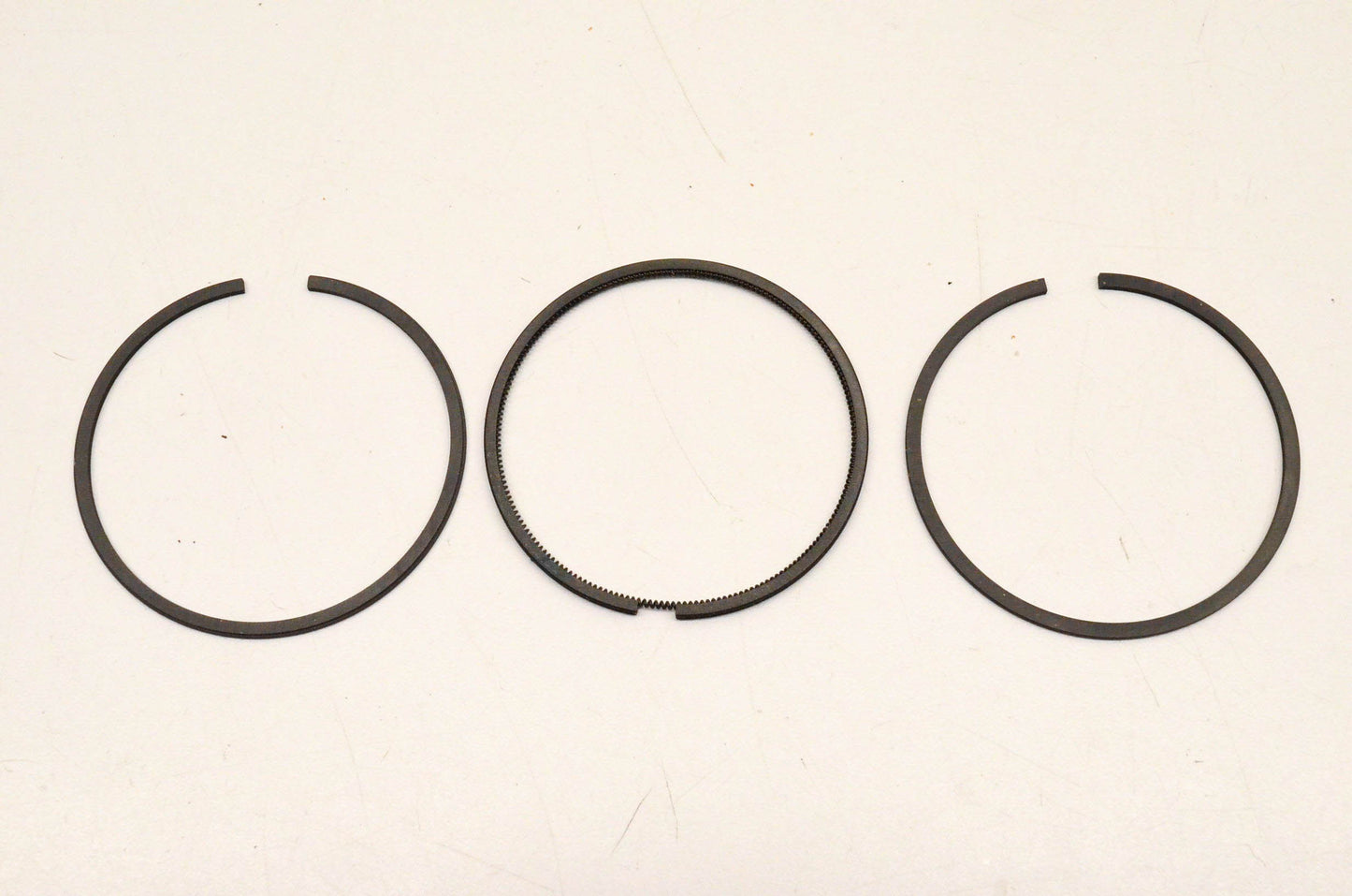 New OEM Briggs & Stratton 695169 Ring Set NOS
