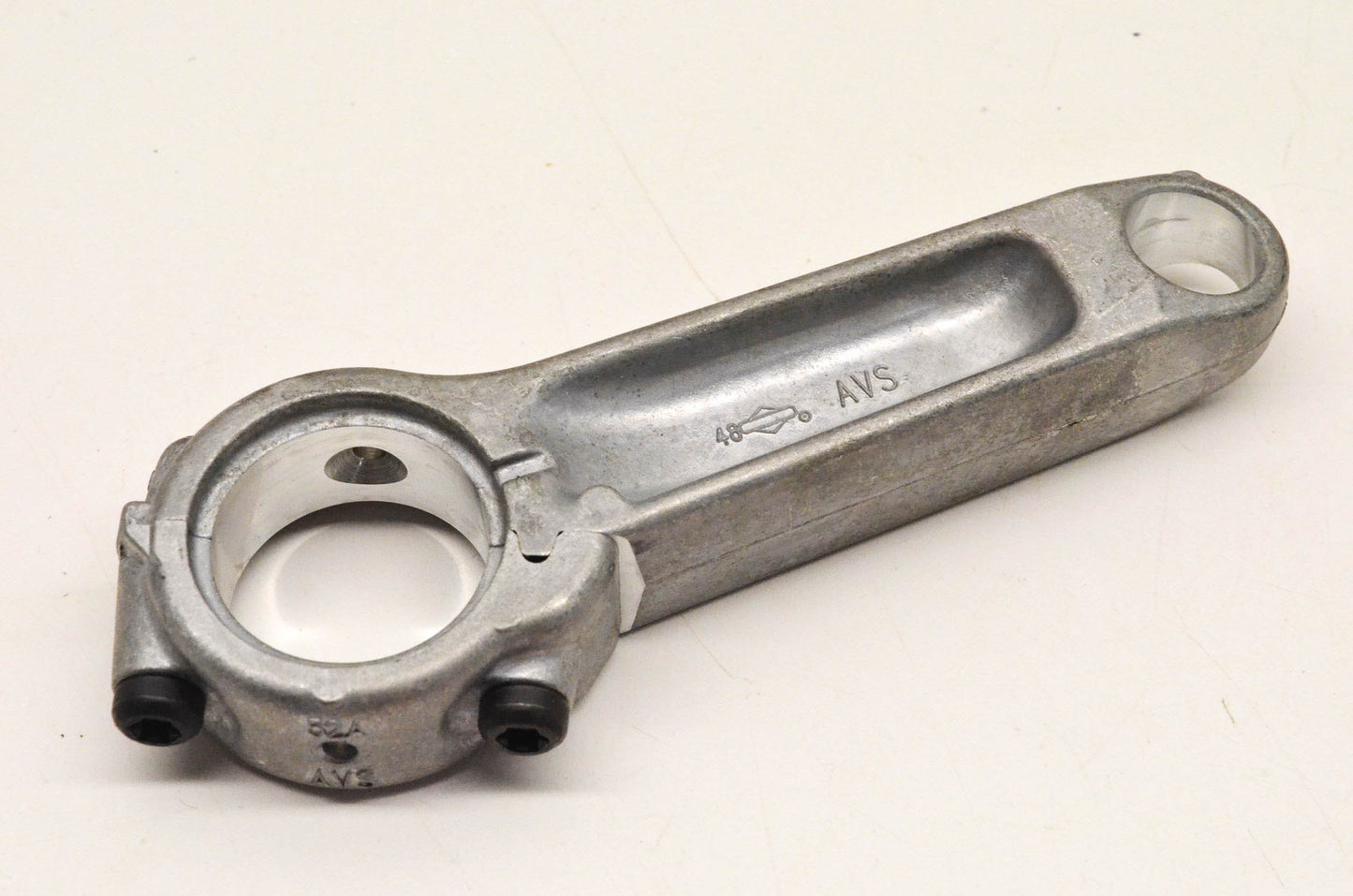 New OEM Briggs & Stratton 794122 Connecting Rod NOS