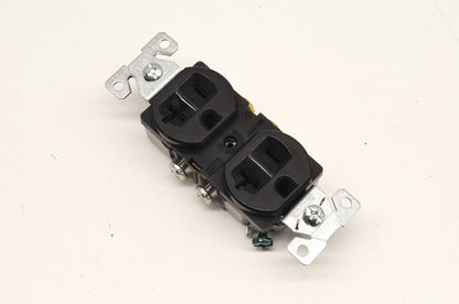 New OEM Briggs & Stratton 68759GS Outlet 120v 20a DP NOS