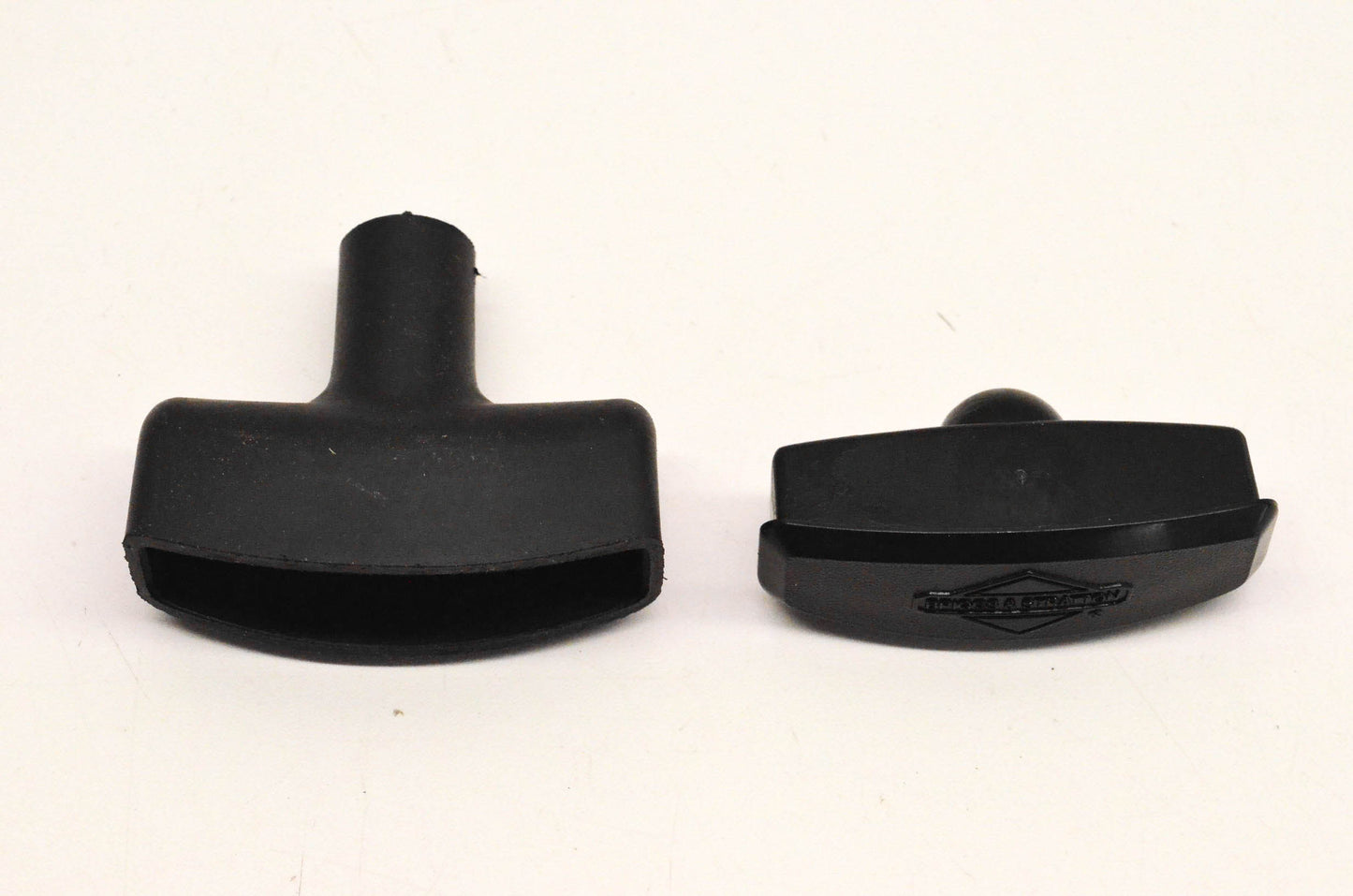 New OEM Briggs & Stratton 490652 Rope Starter Grip NOS