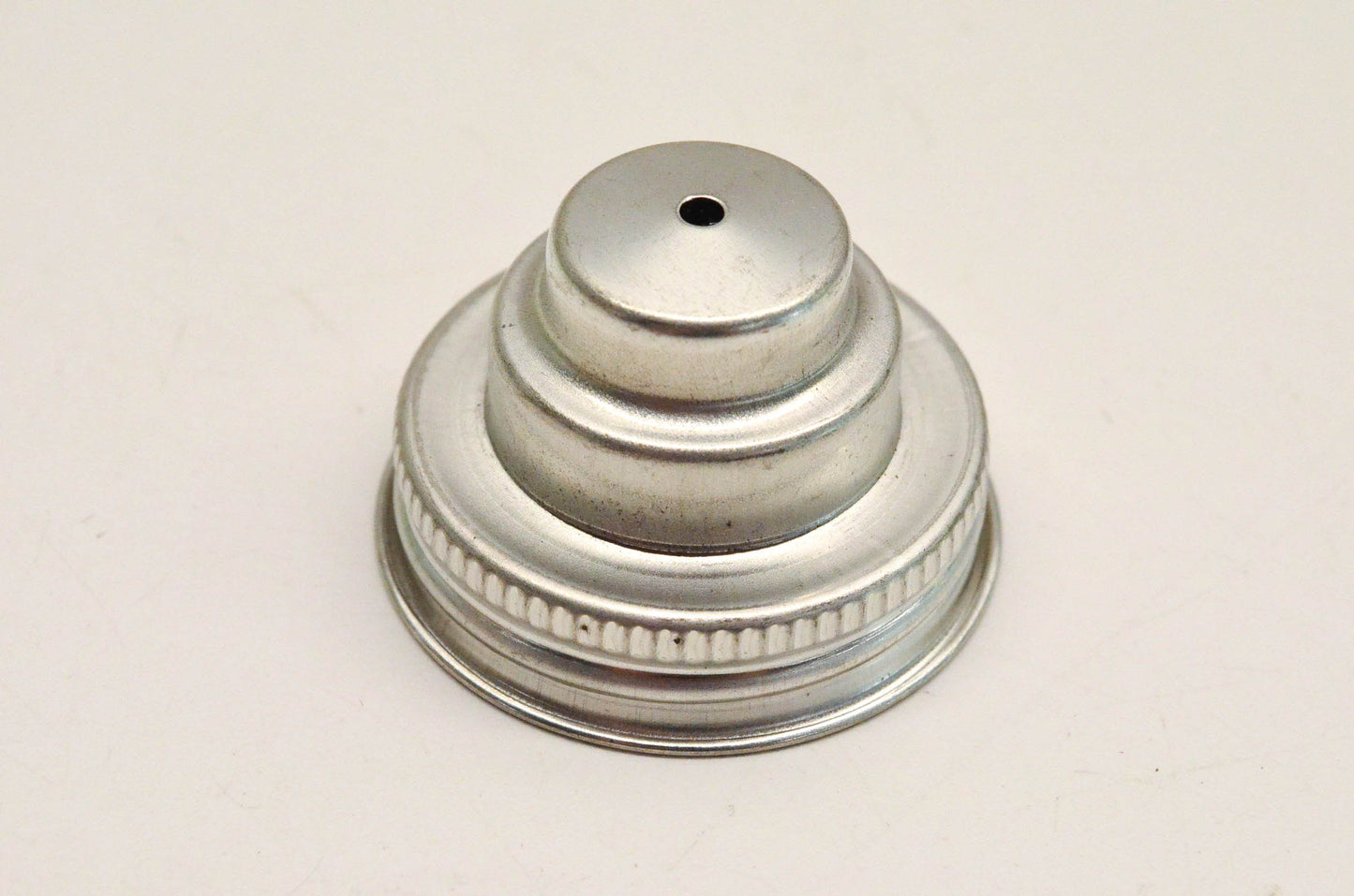 New OEM Briggs & Stratton 392305S Fuel Cap NOS