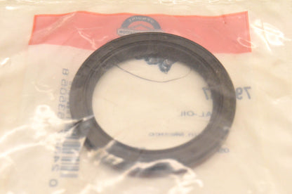 New OEM Briggs & Stratton 795387 Oil Seal NOS