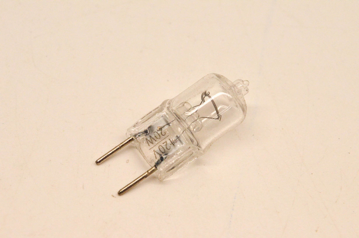 LUSA 148334, 148 334 Halogen Lamp Bulb 120v 20w G-8 NOS