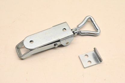 Fisher 95819, 13435A63 Draw Latch NOS