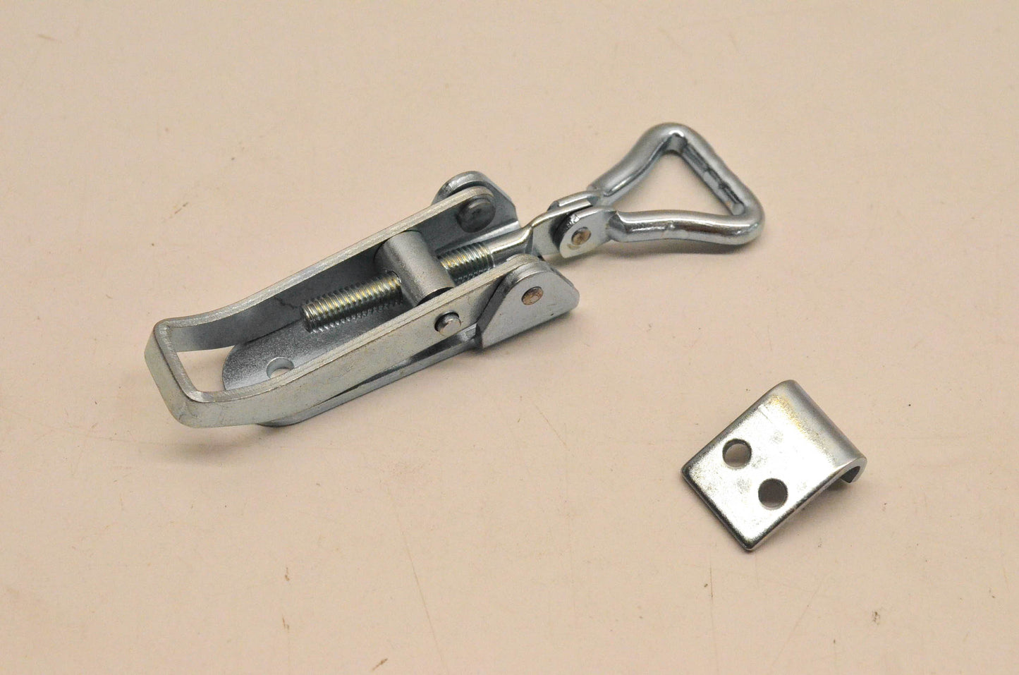 Fisher 95819, 13435A63 Draw Latch NOS