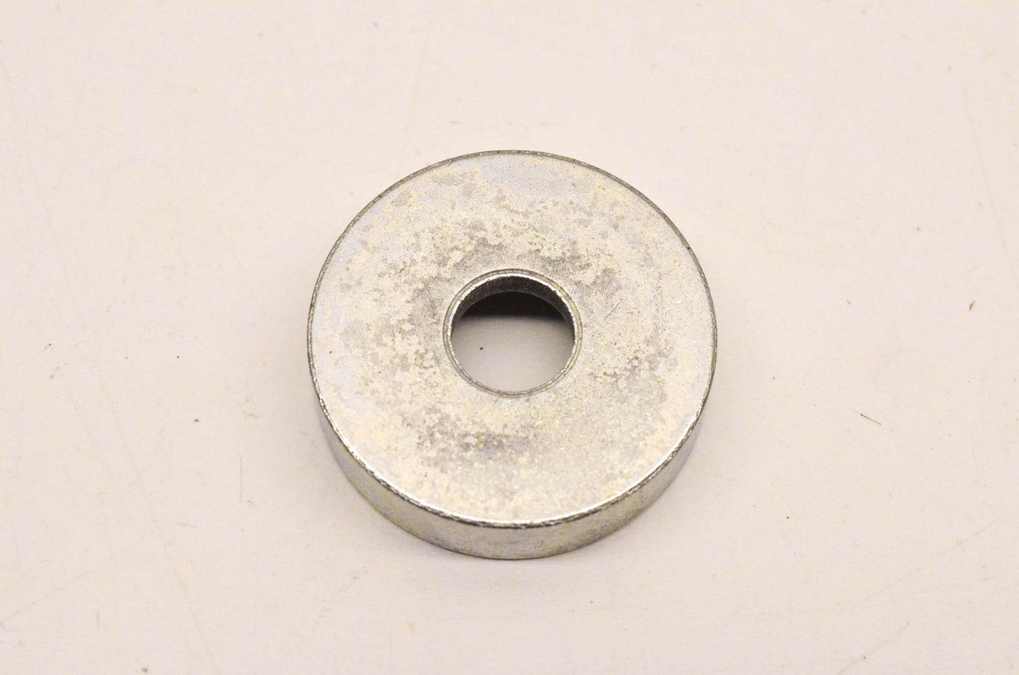 New OEM Husqvarna 5324271-54, 532427154 Sleeve Imp Pulley D-Shaft NOS