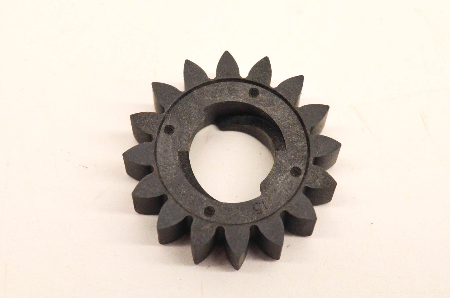 New OEM Briggs & Stratton 280104 Starter Gear NOS