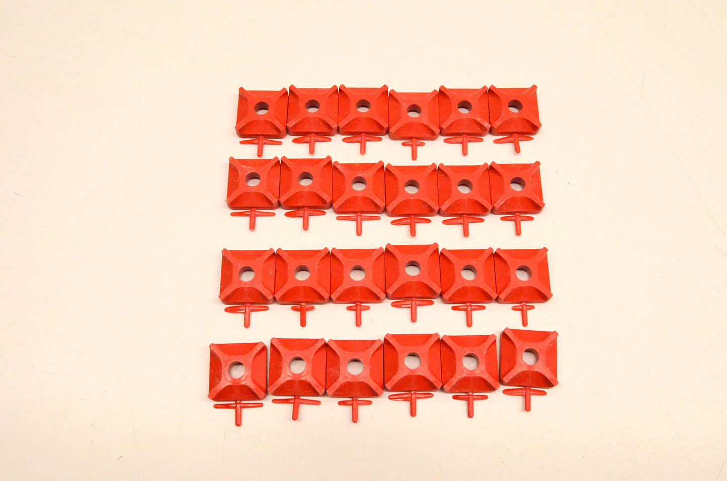 Saber P95R24 5/16" Red Square Backer Kit NOS