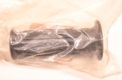 Suzuki 57211-04410 Grip NOS