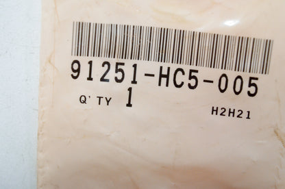 OEM Honda 91251-HC5-005 38X64X11 Oil Seal NOS