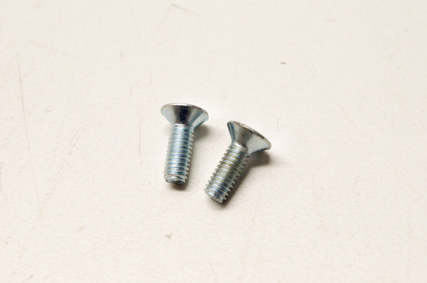 OEM Honda 93600-04012-1A Oil Pump Flat Screw 4x12 Qty 2 NOS