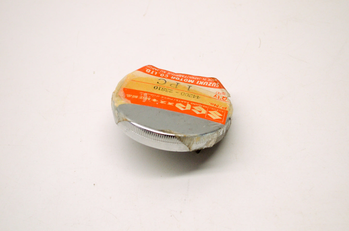 OEM Suzuki 44200-23810 Fuel Tank Cap NOS