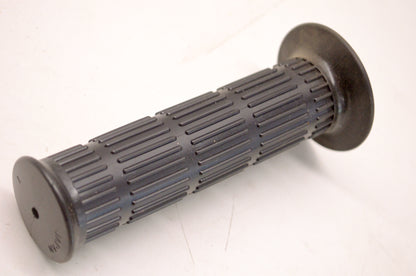 OEM Kawasaki 46061-018 Right Grip NOS