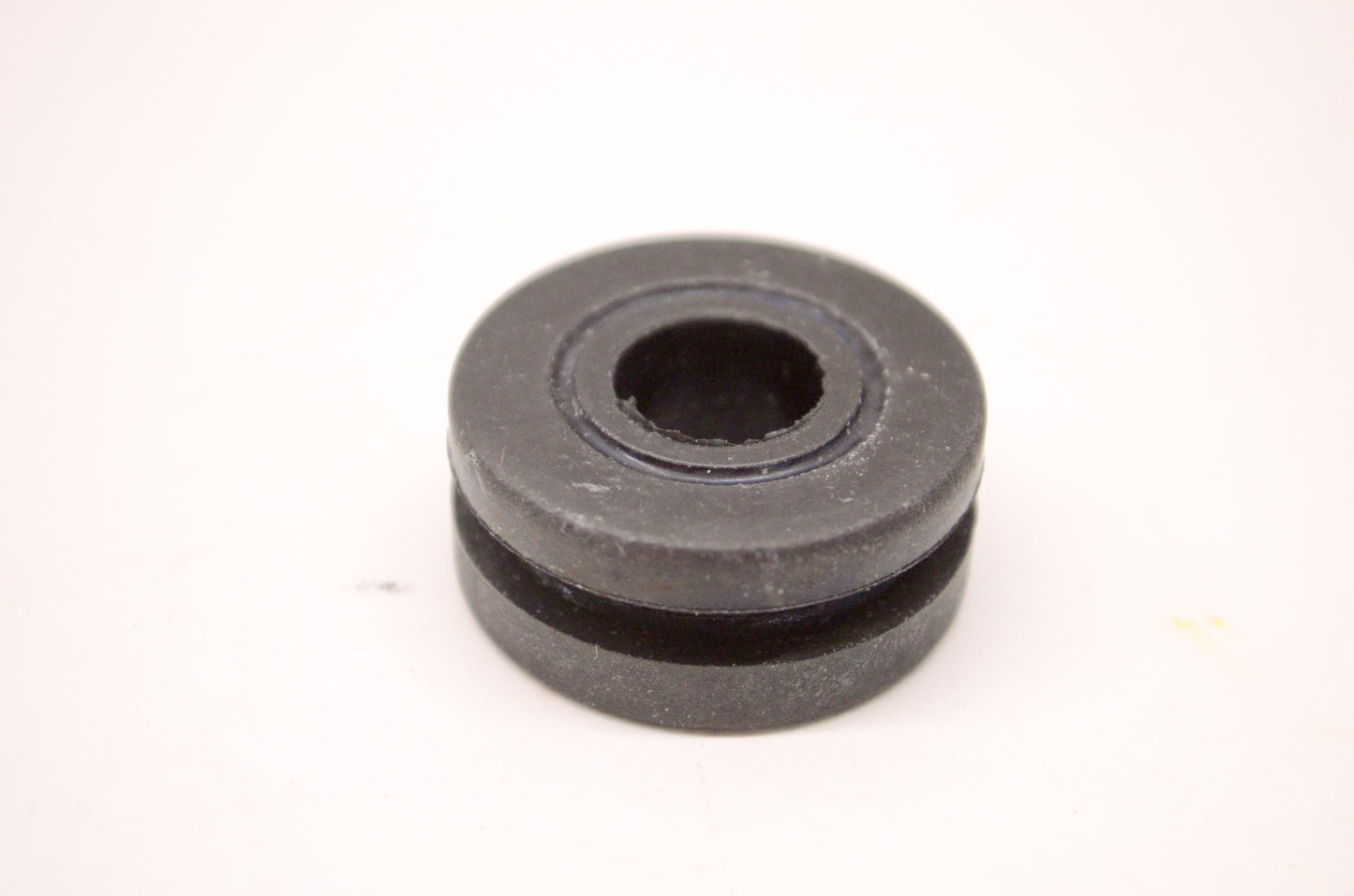 OEM Suzuki 09320-11014 Fender Rubber Grommet NOS