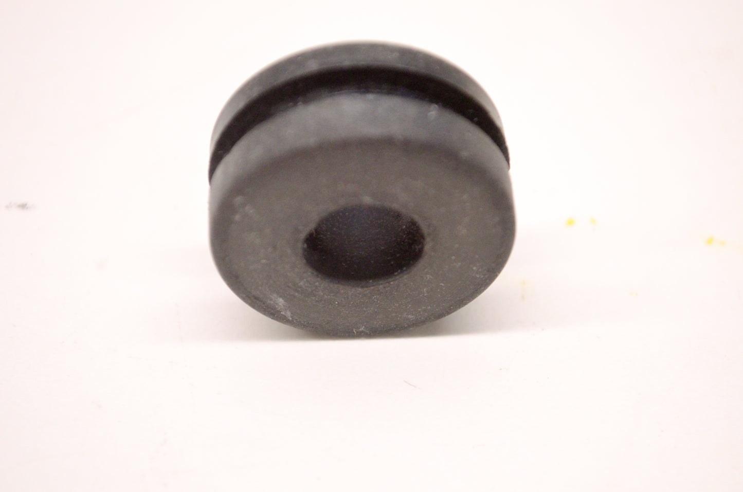 OEM Suzuki 09320-11014 Fender Rubber Grommet NOS