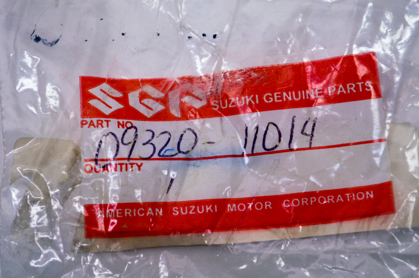 OEM Suzuki 09320-11014 Fender Rubber Grommet NOS